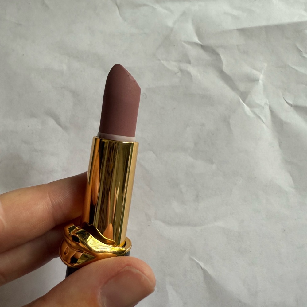 PatPat Soft Taupe Lipstick